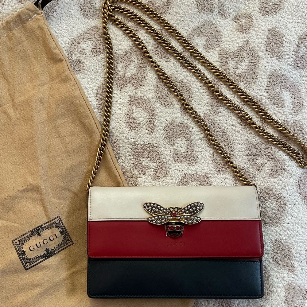 EUC Gucci Bee 🐝 Calfskin Queen Margaret Wallet on Chain Bag ❤️